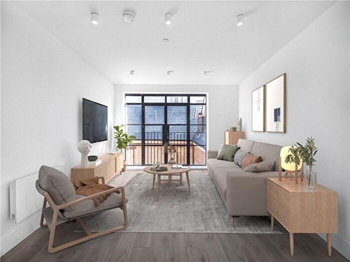 1 Bedroom Flat To Rent In Mitcham Lane, London, SW16