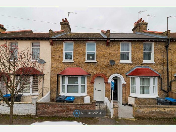 4 Bedroom Terraced House To Rent In Meadow Road, London, SW19