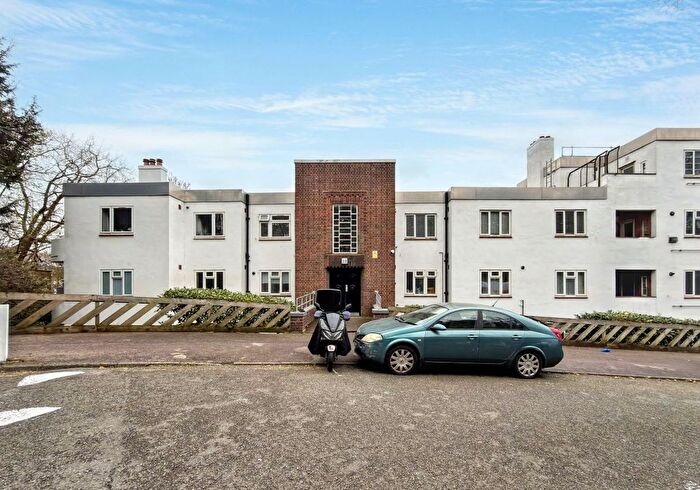 2 Bedroom Flat For Sale In The Woodlands, Crystal Palace, London, SE19