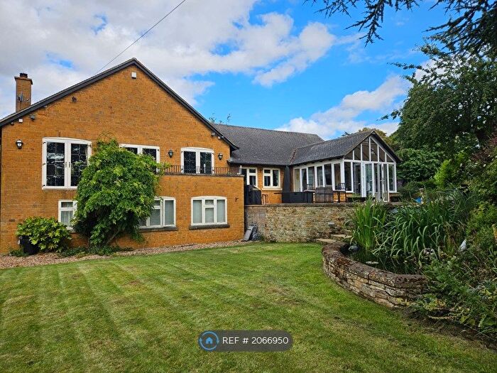 6 Bedroom Detached House To Rent In Longridge, Northampton, NN6