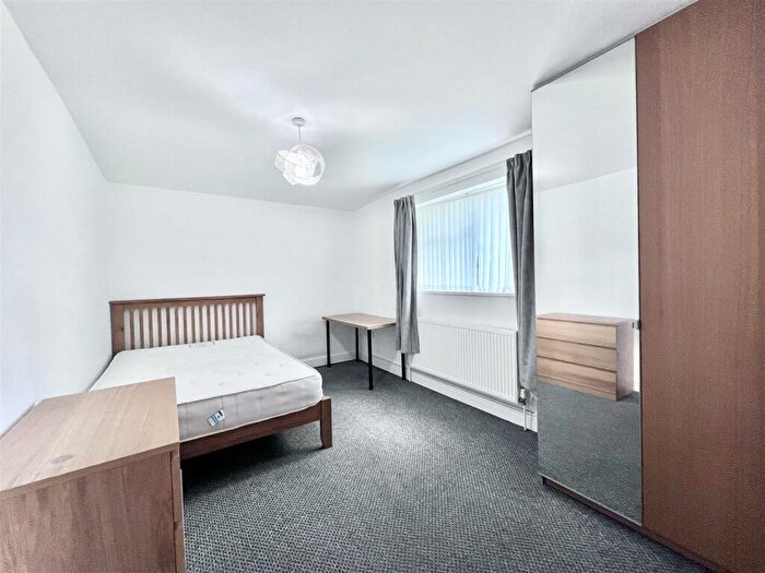 4 Bedroom House To Rent In Western Boulevard, Nottingham, NG8