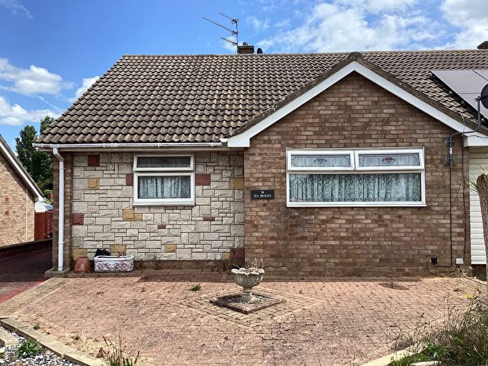 2 Bedroom Semi Detached Bungalow To Rent In Norwood Way, Walton On The Naze, CO14