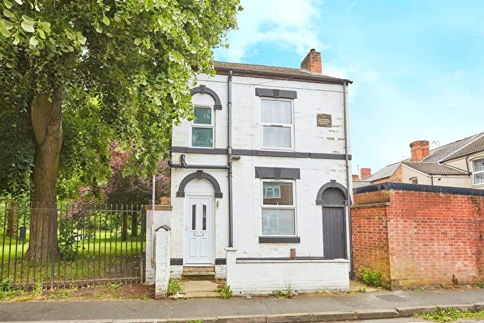 3 Bedroom Detached House To Rent In Grove Street, Derby, DE23