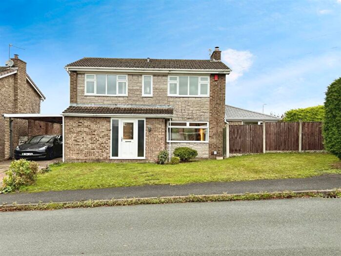 3 Bedroom Detached House For Sale In Kendal Court, Congleton, CW12