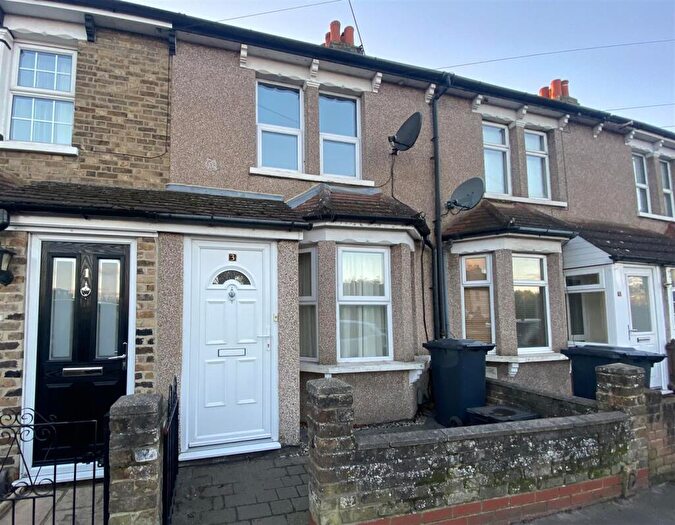 2 Bedroom Cottage To Rent In Old Highway, Hoddesdon, EN11