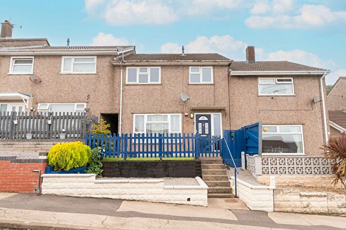 3 Bedroom Terraced House For Sale In Fairview Avenue, Risca, NP11