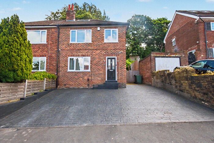 3 Bedroom Semi-Detached House For Sale In Armley Grange Mount, Upper Armley, Leeds, West Yorkshire, LS12