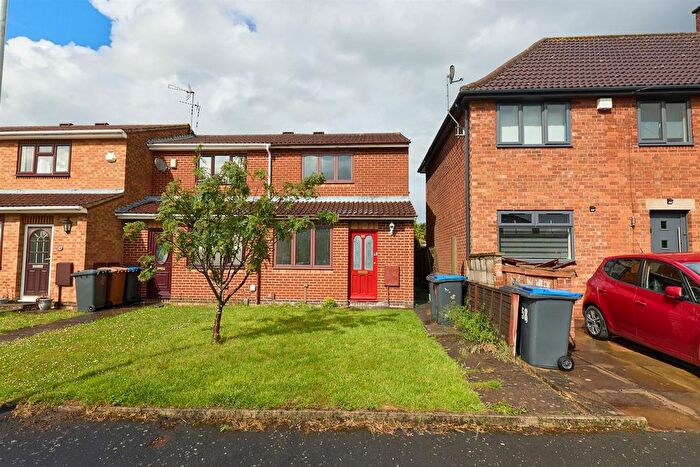 2 Bedroom End Of Terrace House To Rent In John Nichols Street, Hinckley, LE10