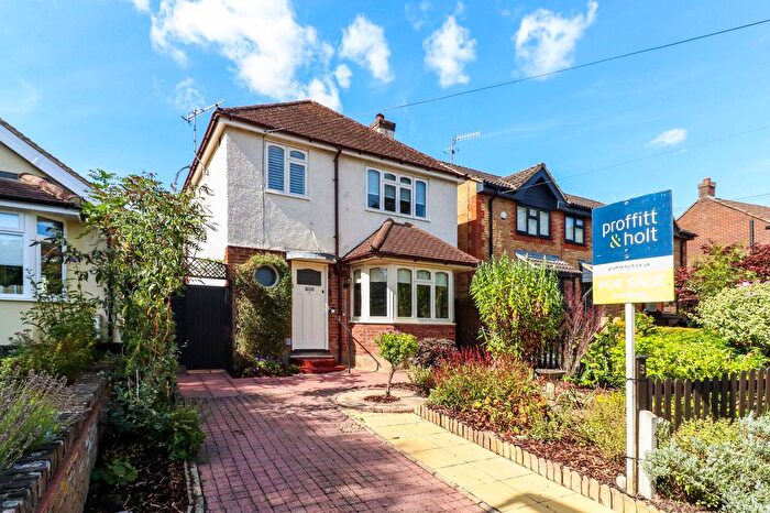 3 Bedroom Detached House For Sale In Rectory Lane, Kings Langley, WD4