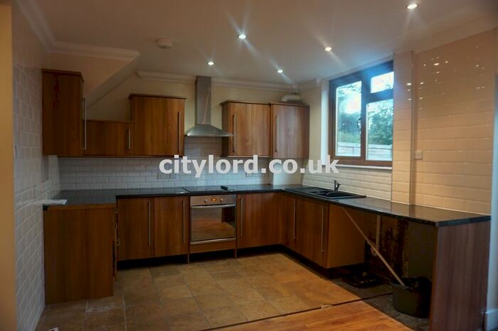 3 Bedroom Detached House To Rent In Winstead Garden, London RM10