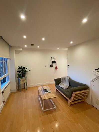 1 Bedroom Flat To Rent In Fortess Road, Kentish Town, NW5