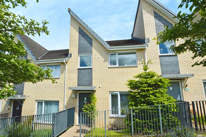 3 Bedroom Terraced House For Sale In Foulston Avenue, Plymouth, Devon, PL5