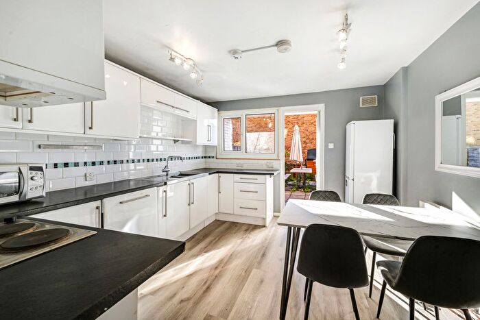 3 Bedroom Terraced House To Rent In North Road, Ealing, London, W5