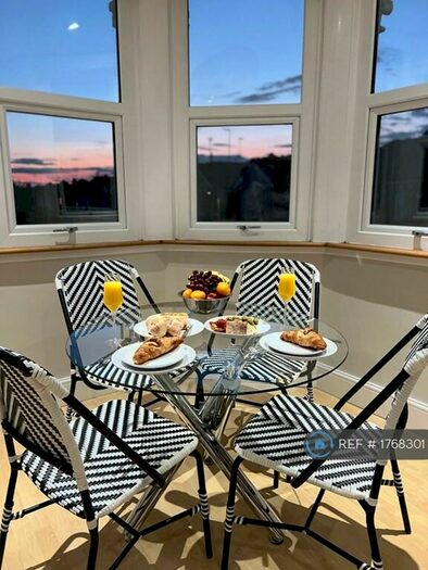 3 Bedroom Flat To Rent In Melrose Ave, Willesden Green, NW2