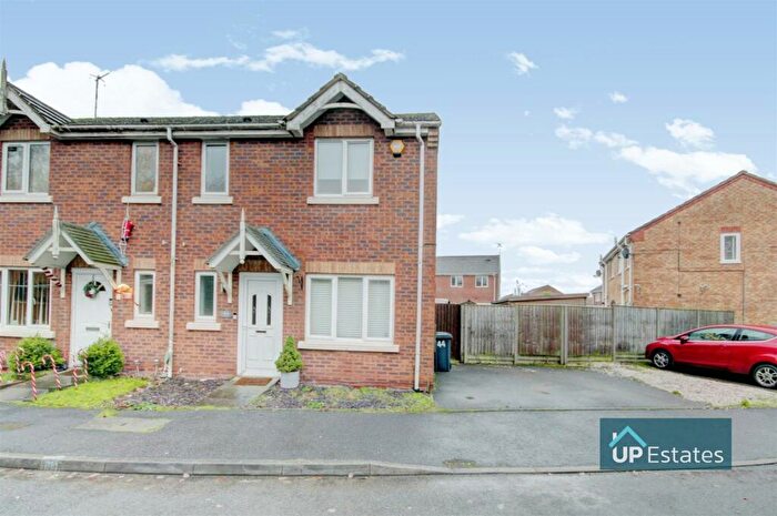 3 Bedroom Semi-Detached House To Rent In Rannoch Drive, Nuneaton, CV10