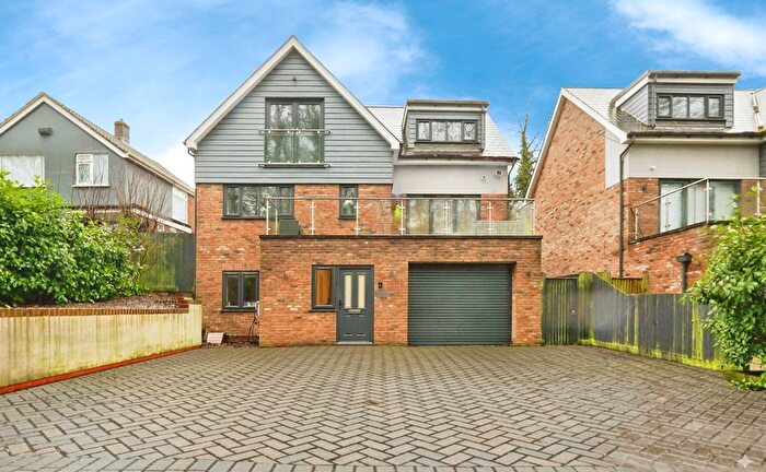 4 Bedroom Detached House For Sale In Lower Road, River, CT17