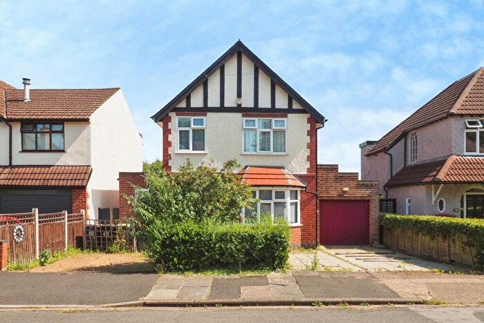 3 Bedroom Detached House For Sale In Fellows Road, Beeston, Nottingham, Nottinghamshire, NG9