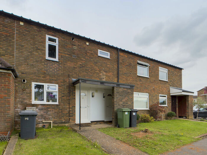 1 Bedroom Flat To Rent In Falkland Road, Popley, Basingstoke, RG24