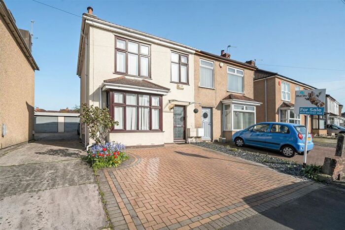 3 Bedroom Semi Detached House For Sale In Charlton Road, Kingswood, Bristol, BS15