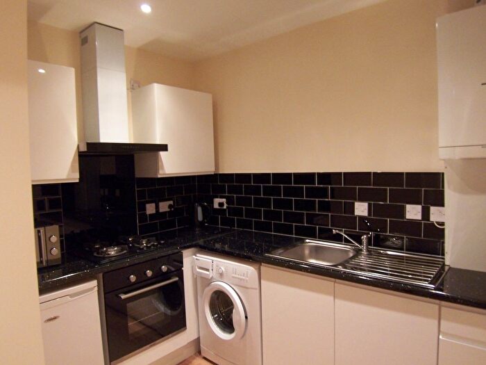 2 Bedroom Flat To Rent In Duke Street, Edinburgh, EH6