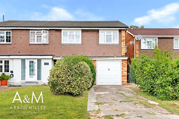 4 Bedroom Semi-Detached House For Sale In Benrek Close, Hainault, IG6