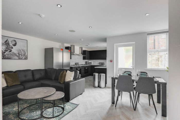 6 Bedroom Terraced House To Rent In Granville Road, Liverpool, Merseyside, L15