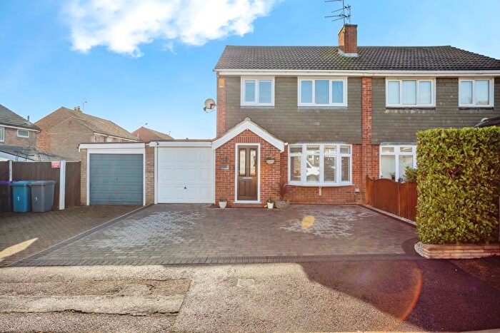3 Bedroom Semi Detached House For Sale In Salvin Close, Cropwell Bishop, Nottinghamshire, NG12
