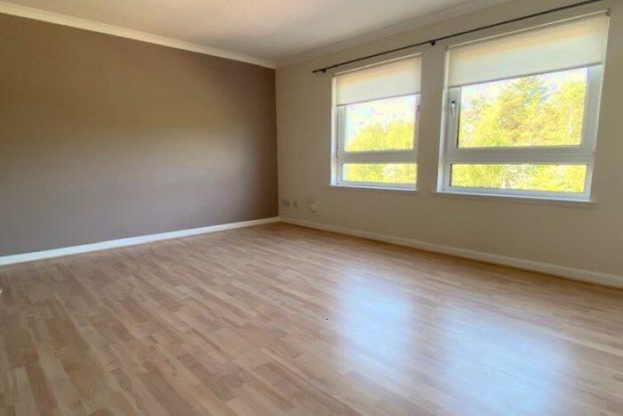 2 Bedroom Flat To Rent In Hutton Drive, Glasgow, G74