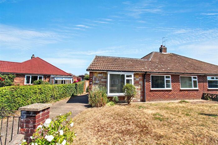 3 Bedroom Semi-Detached Bungalow For Sale In Thompson Road, Norwich, NR7