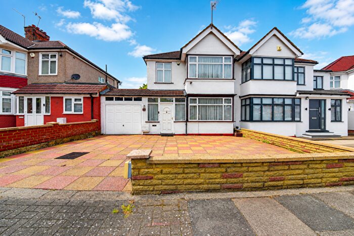 3 Bedroom Semi-Detached House For Sale In Kenton Gardens, Harrow, HA3