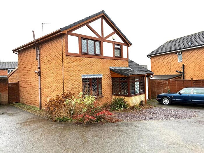 3 Bedroom Detached House For Sale In Trafalgar Way, Glen Parva, Leicester, LE2