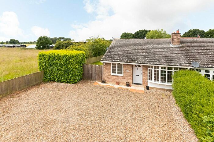 4 Bedroom Semi-Detached Bungalow For Sale In Harris's Lane, Longworth, OX13