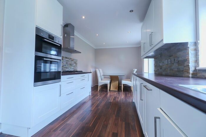 3 Bedroom Semi-Detached House To Rent In Brybur Close, Reading RG2