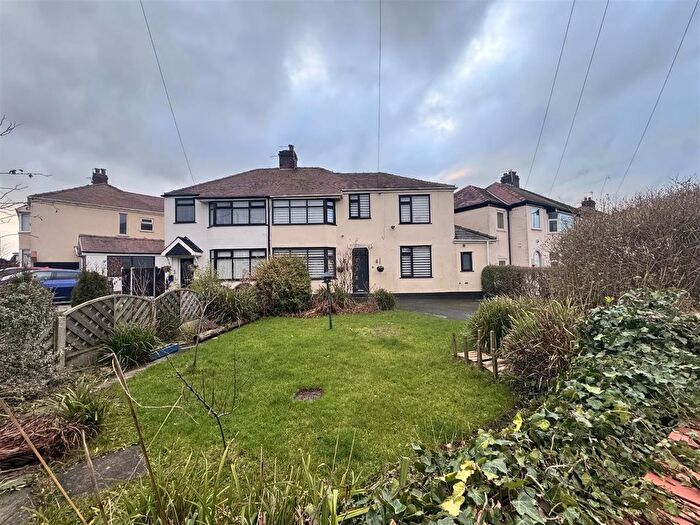 5 Bedroom Semi-Detached House For Sale In Low Moor Road, Blackpool, FY2