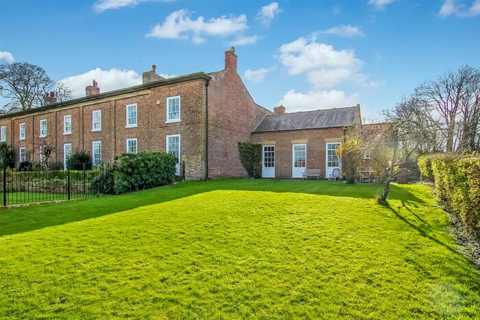 5 Bedroom Semi-Detached House For Sale In Pasture View, The Terrace, Croft On Tees, Darlington, DL2