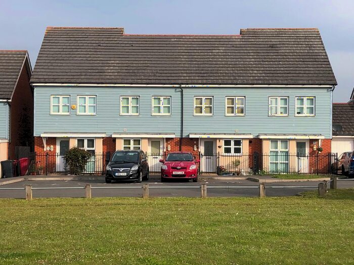 2 Bedroom Terraced House To Rent In Mathecombe Road, Slough, SL1