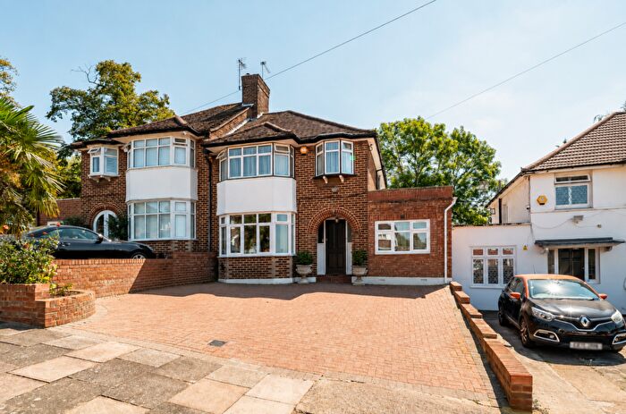 4 Bedroom Semi Detached House For Sale In Brampton Grove, Wembley, HA9
