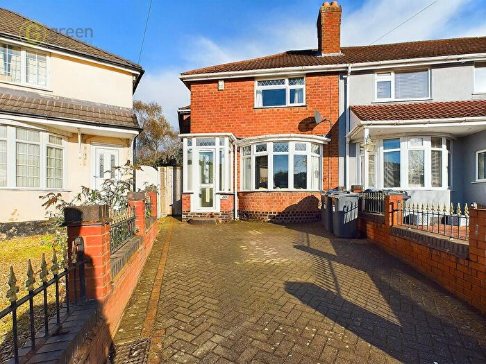 3 Bedroom End Of Terrace House For Sale In Clarendon Road, Four Oaks, B75