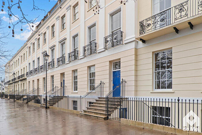3 Bedroom Flat For Sale In The Broad Walk, Imperial Square, Cheltenham, Gloucestershire, GL50