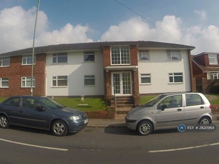2 Bedroom Flat To Rent In Edster Court, Portslade, Brighton, BN41