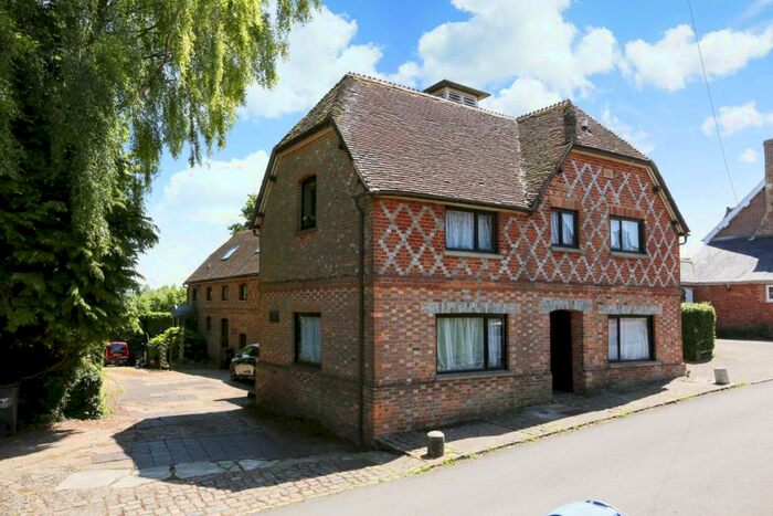 2 Bedroom Maisonette To Rent In Farm Lane Great Bedwyn, SN8