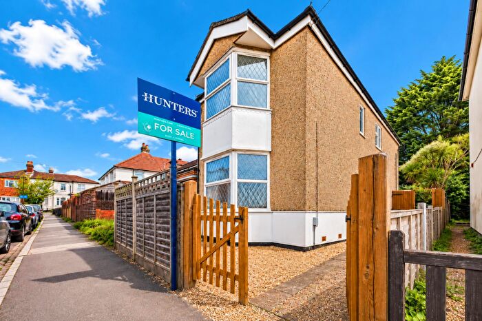 3 Bedroom Detached House For Sale In Cedar Road, Southampton, SO14