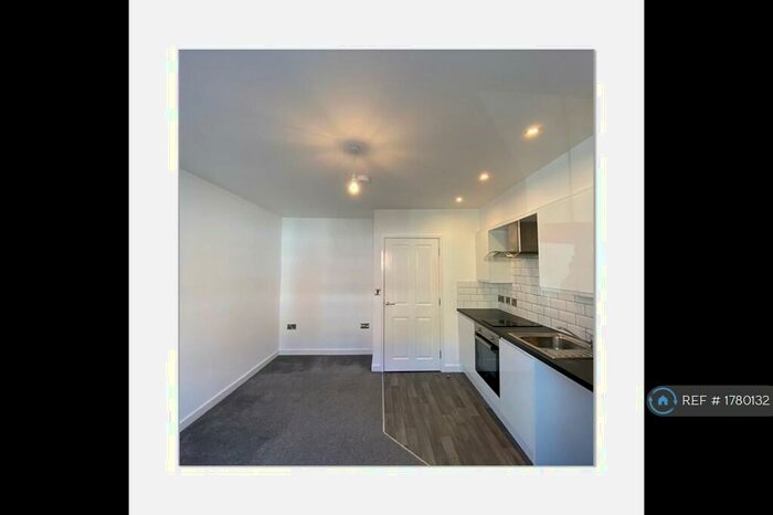 2 Bedroom Flat To Rent In Victoria Terrace, Stafford, ST16