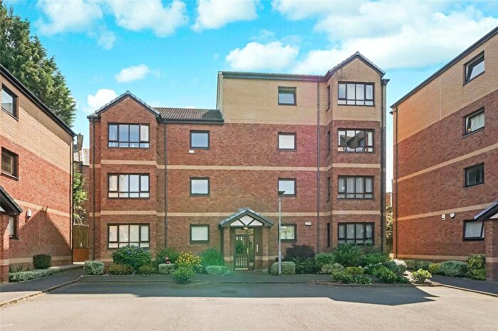 2 Bedroom Flat For Sale In Kemp Court, Hamilton, South Lanarkshire, ML3