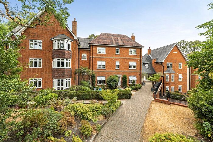 2 Bedroom Flat For Sale In Imperial Court, Reading Road, Wokingham, Berkshire, RG41