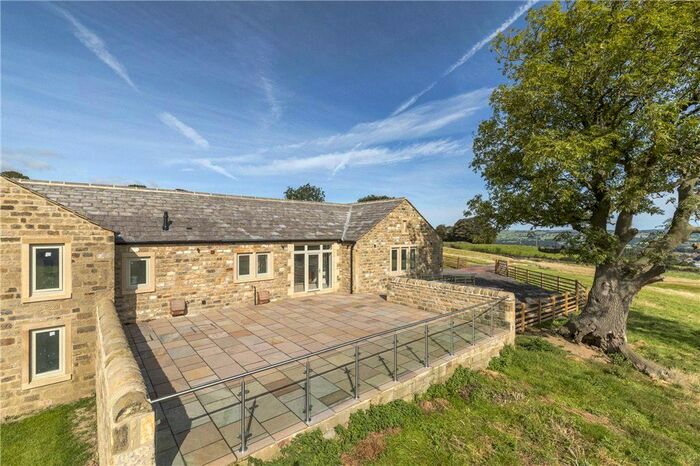 2 Bedroom Semi-Detached House To Rent In Bingley Road, Menston, Ilkley, Uk, LS29