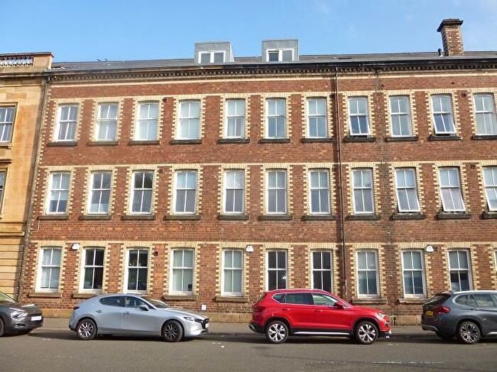 2 Bedroom Flat To Rent In Two Bedroom Furnshed Apartment, Mcphail Street, Glasgow, G40