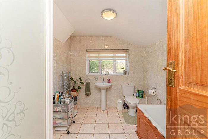 2 Bedroom Terraced House For Sale In Bulwer Road, Edmonton, N18