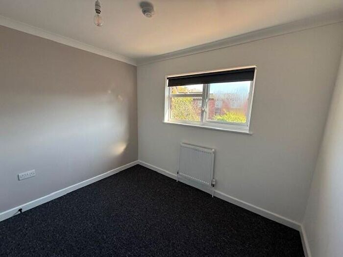 6 Bedroom Semi-Detached House For Sale In Honey Close, Norwich, Norfolk, NR1