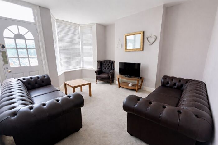 2 Bedroom House To Rent In Edmund Road, Sheffield, S2